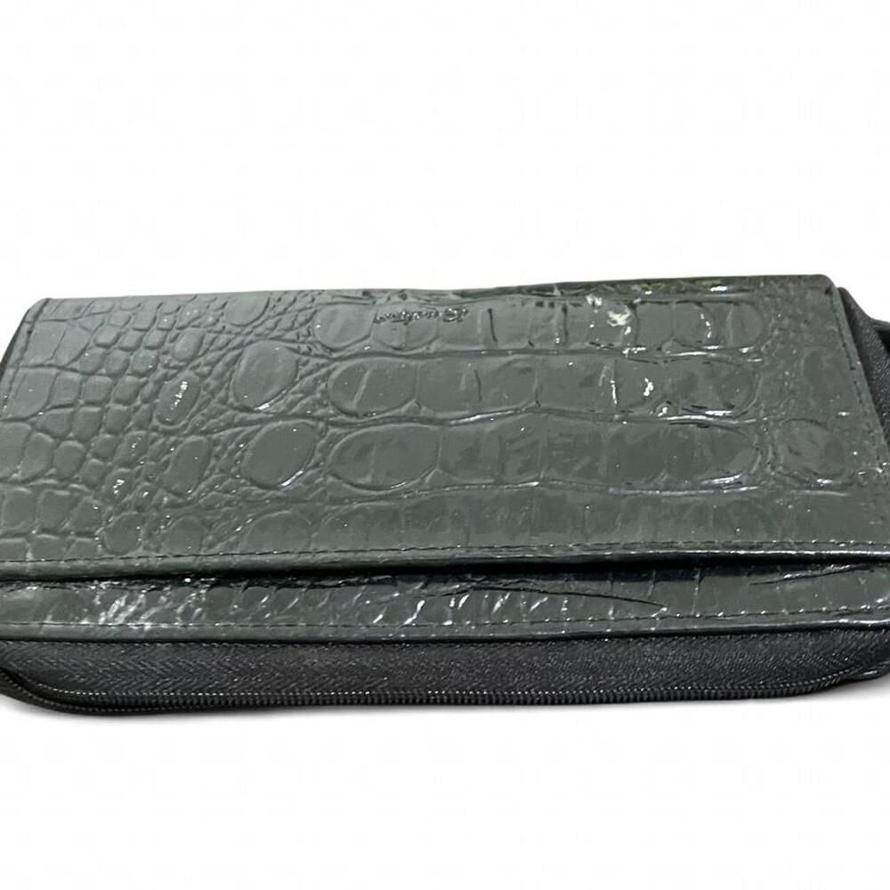 Black crocodile skin texture wallet